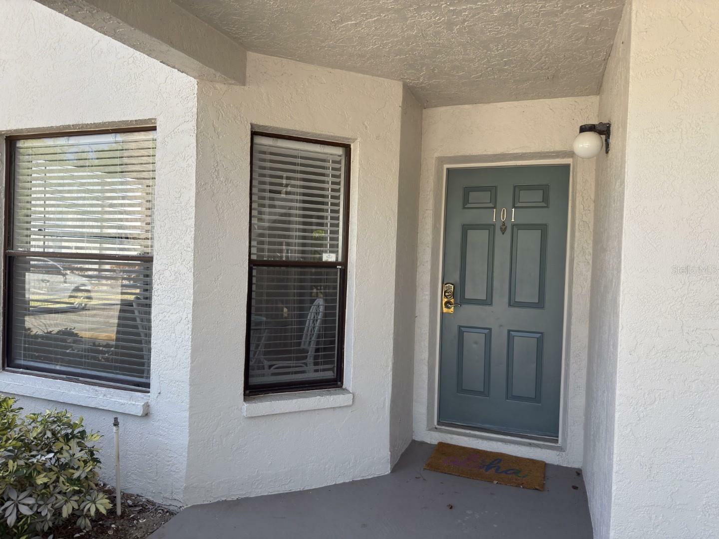 Property Photo: 4505 45th Avenue W 101B FL 34210