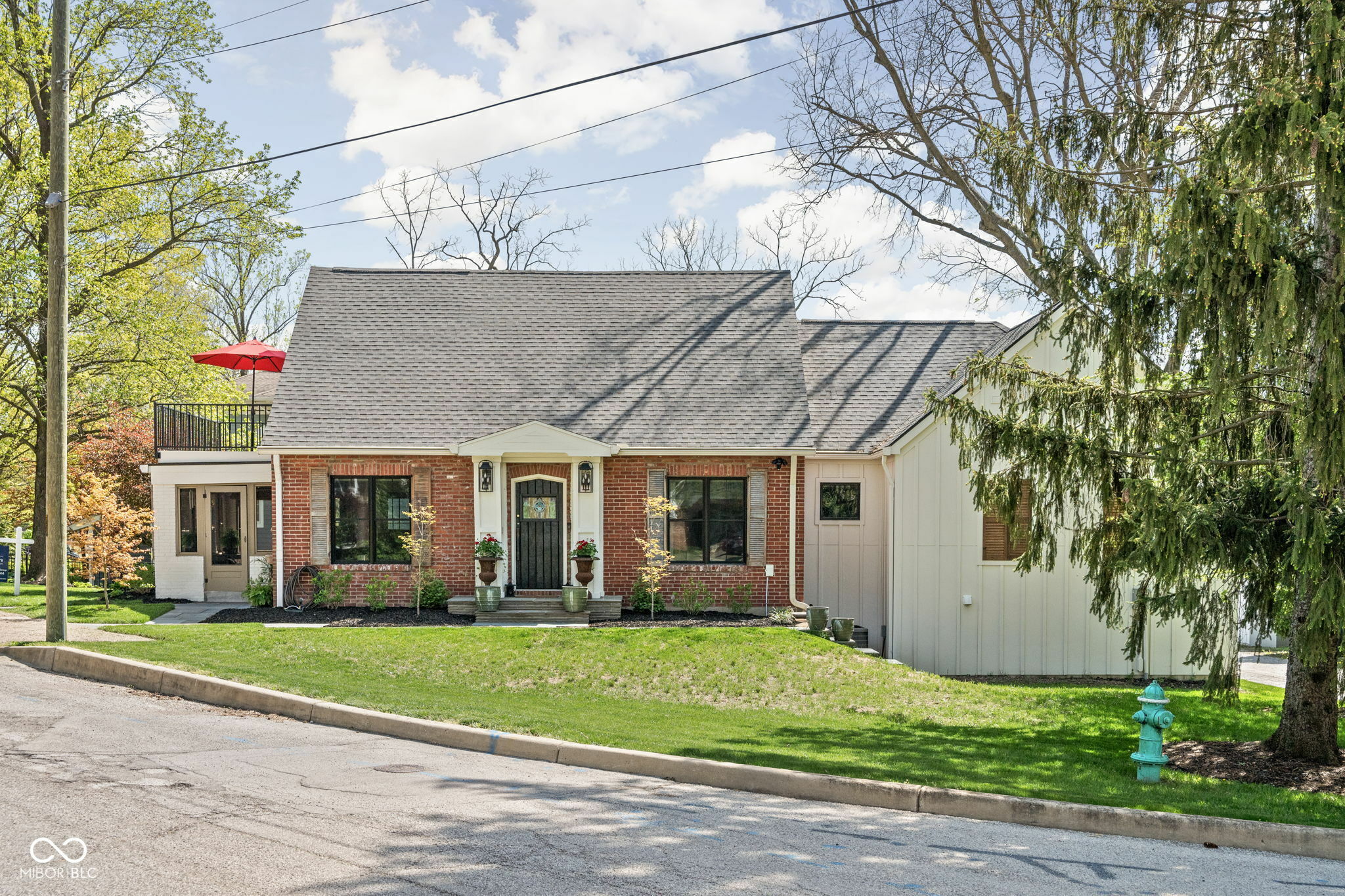 Property Photo: 775 W Hawthorne Street IN 46077