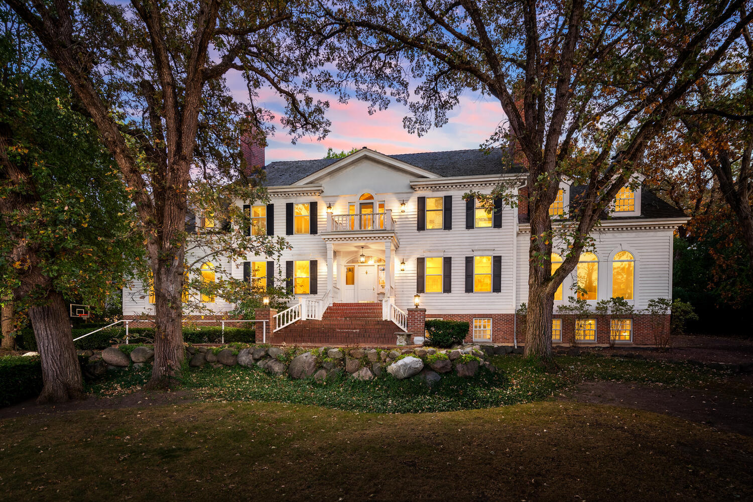Property Photo:  15 Riderwood Road  IL 60010 