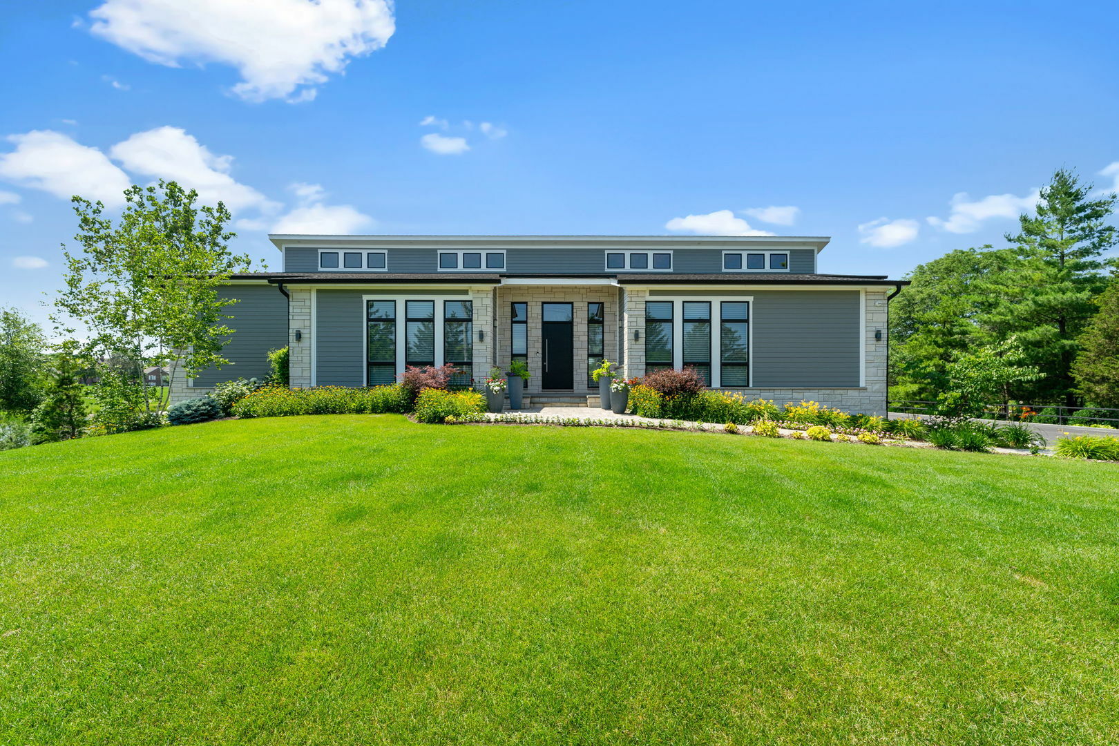 1120 Roselle Road  Inverness IL 60067 photo