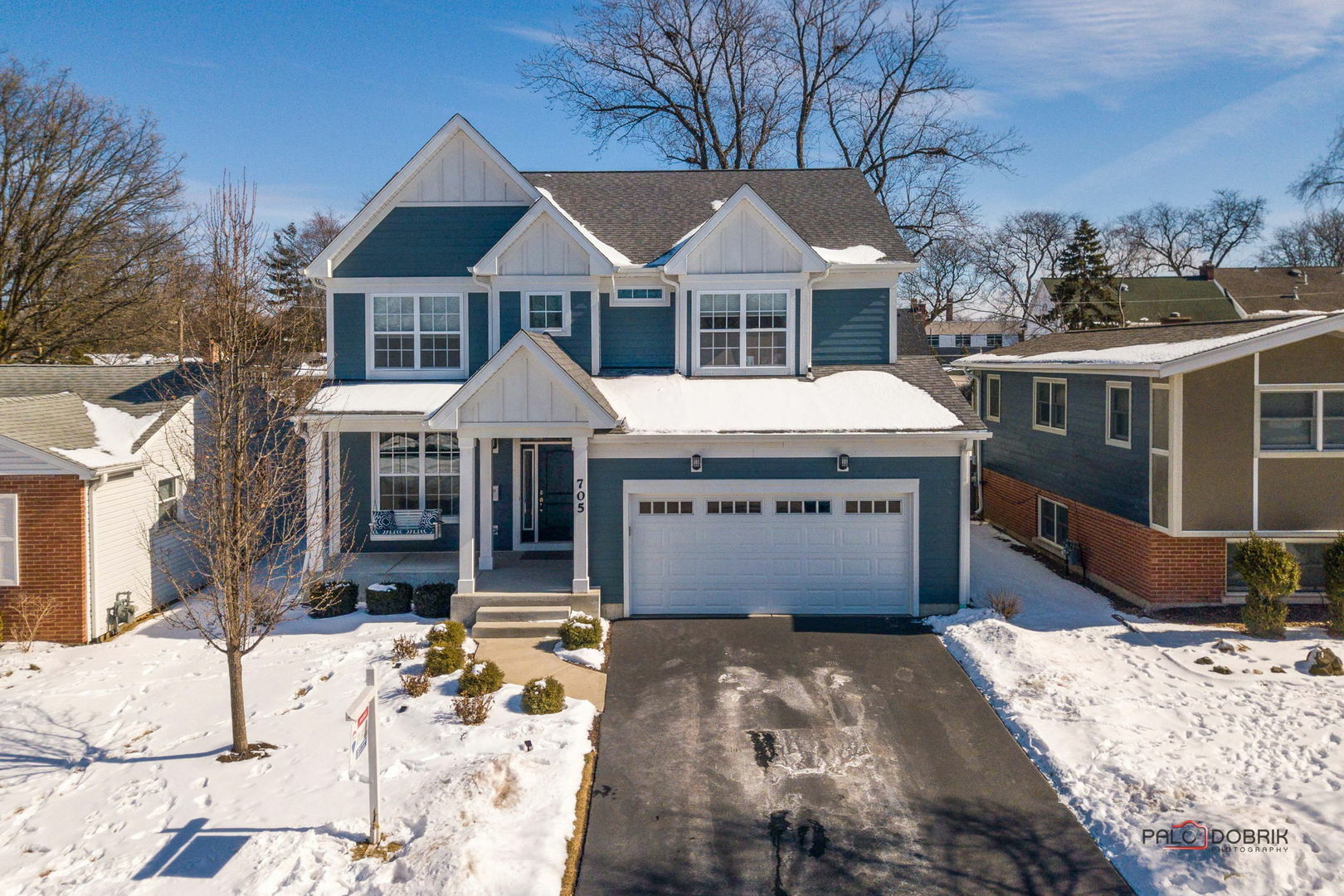 Property Photo: 705 N Kaspar Avenue IL 60004