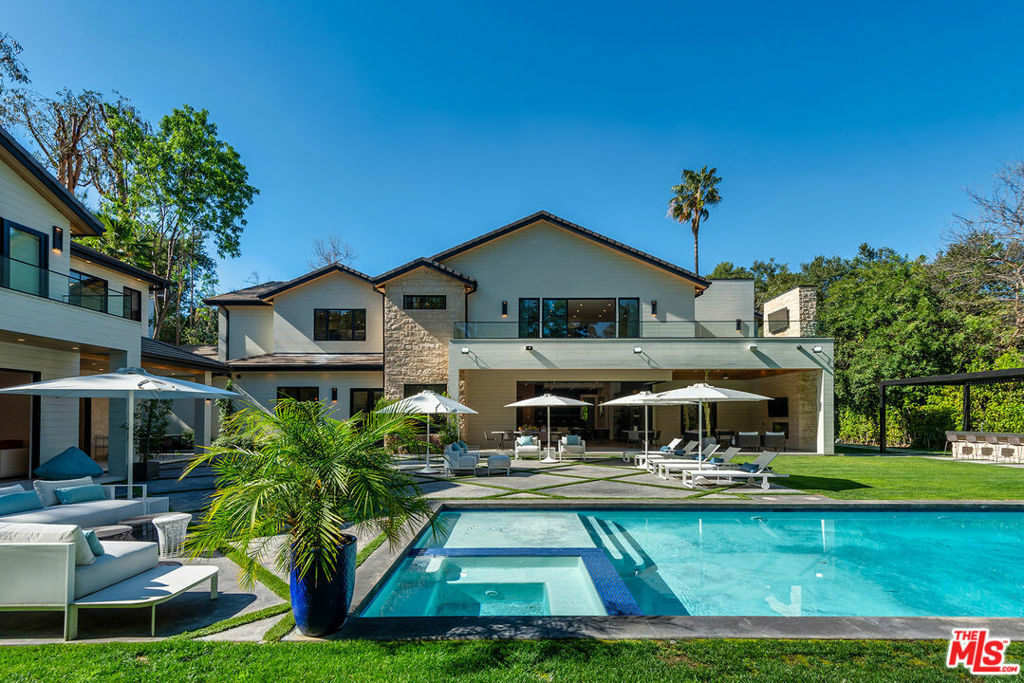 Property Photo:  16144 High Valley Place  CA 91436 