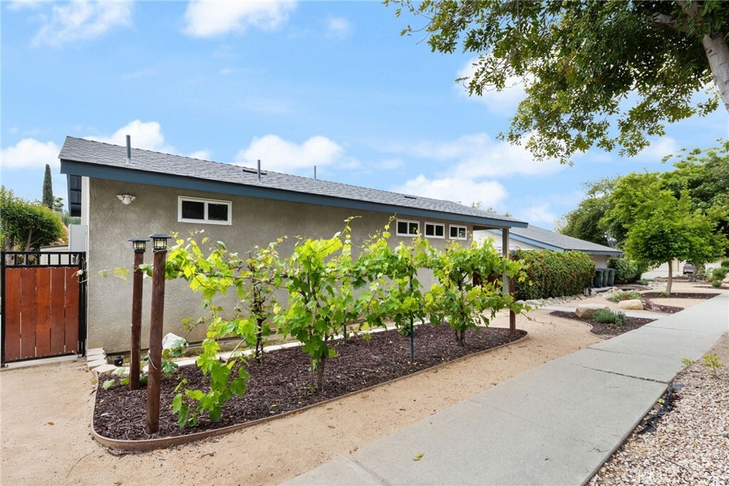 Property Photo: 1572 Coolcrest Avenue CA 91786