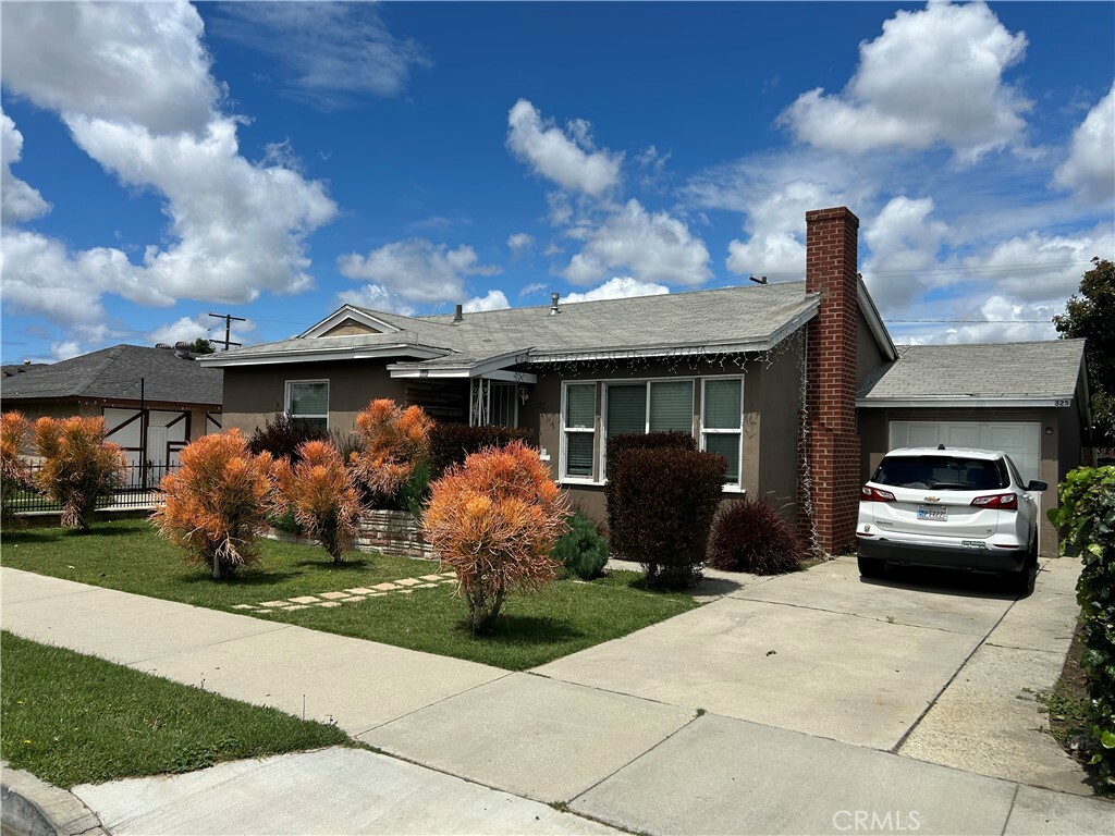 325 E 59th  Long Beach CA 90805 photo