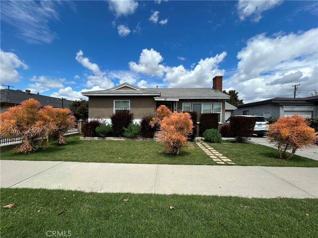 325 E 59th  Long Beach CA 90805 photo