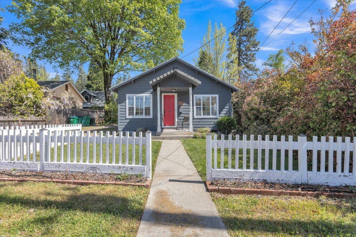 Property Photo:  522 Saint Patricks Drive  CA 95945 