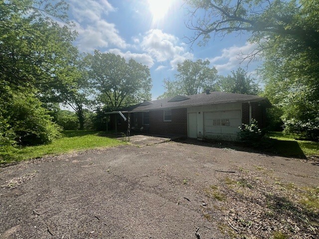 Property Photo: 349 Oakview Dr TN 37207