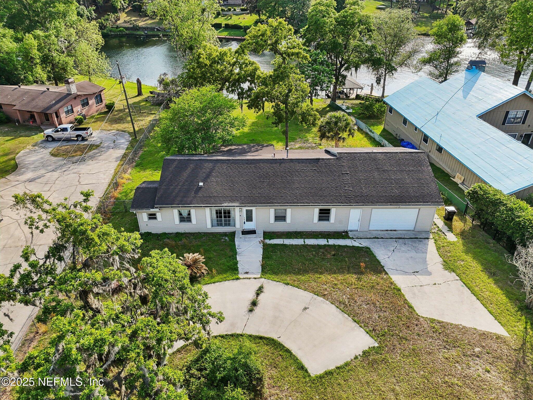 Property Photo: 371 Arthur Moore Drive FL 32043