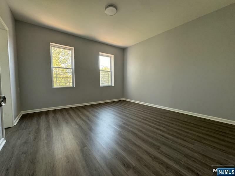 Property Photo:  46 Hunter Street 2  NJ 07644 