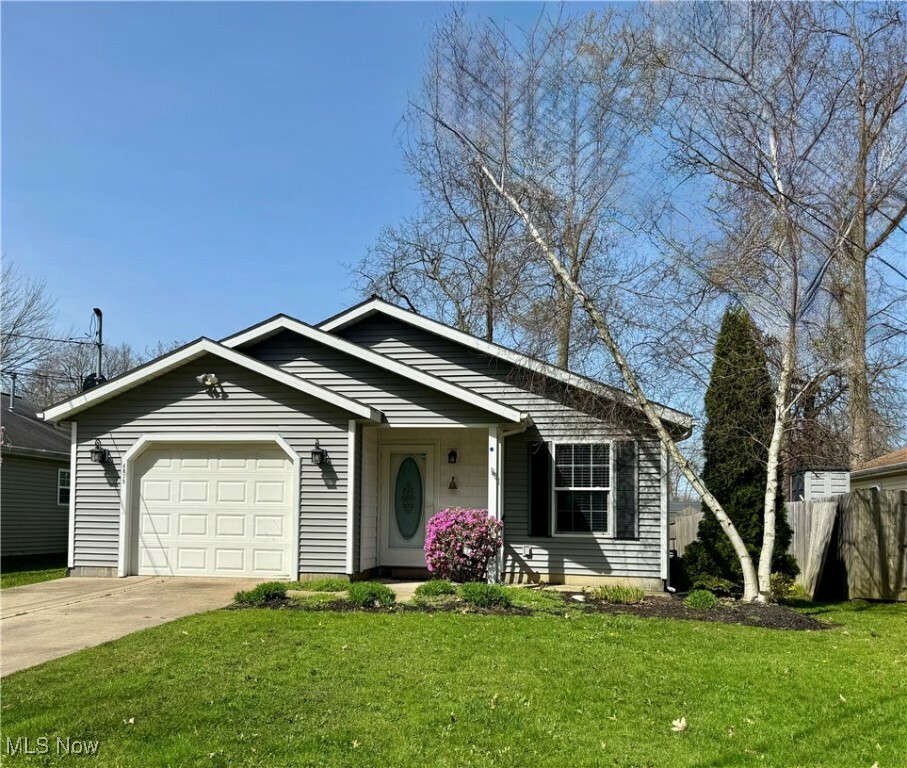 4839 Thomas Boulevard  Geneva-on-the-Lake OH 44041 photo