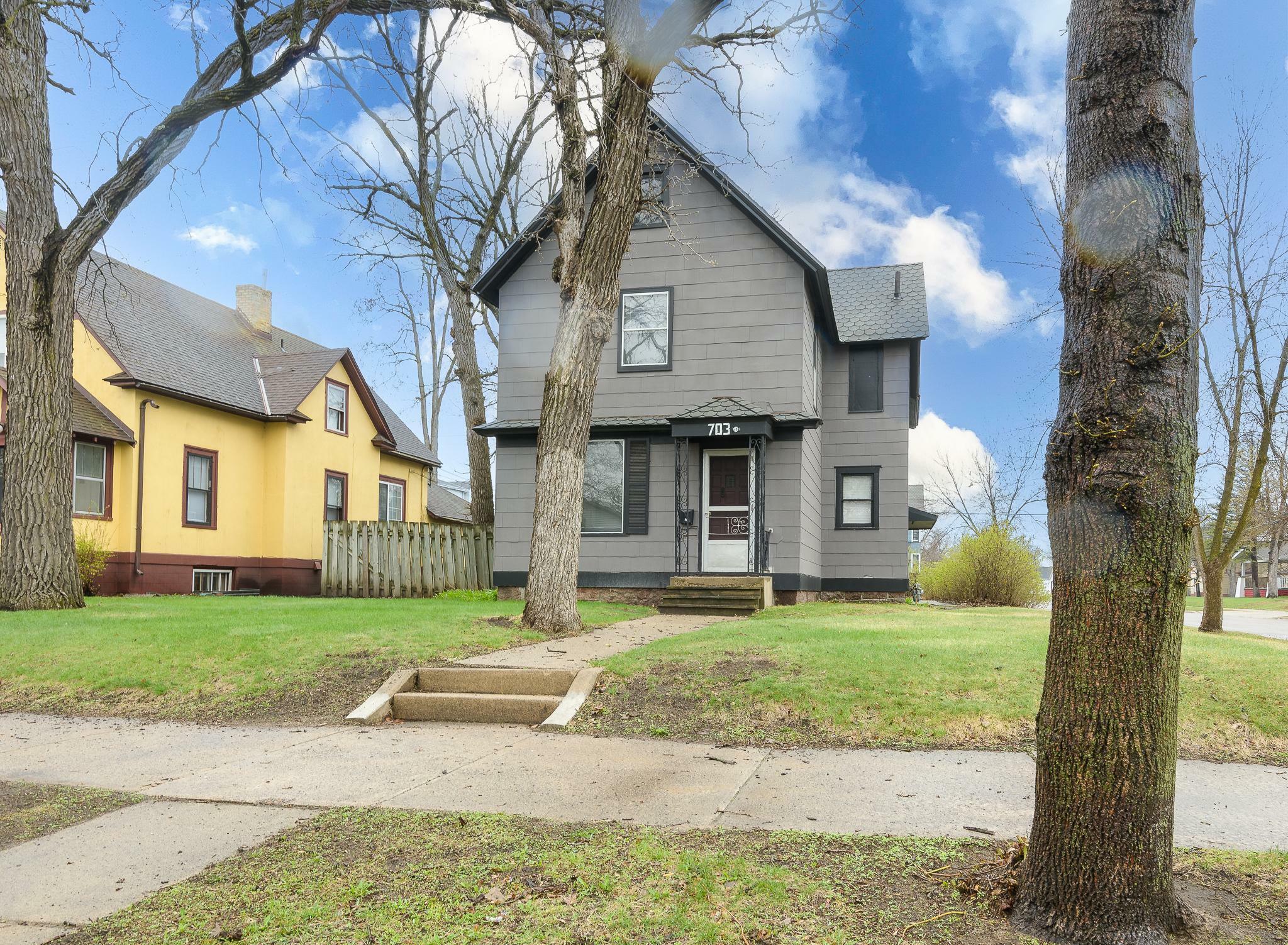 Property Photo: 703 6th Avenue S MN 56301