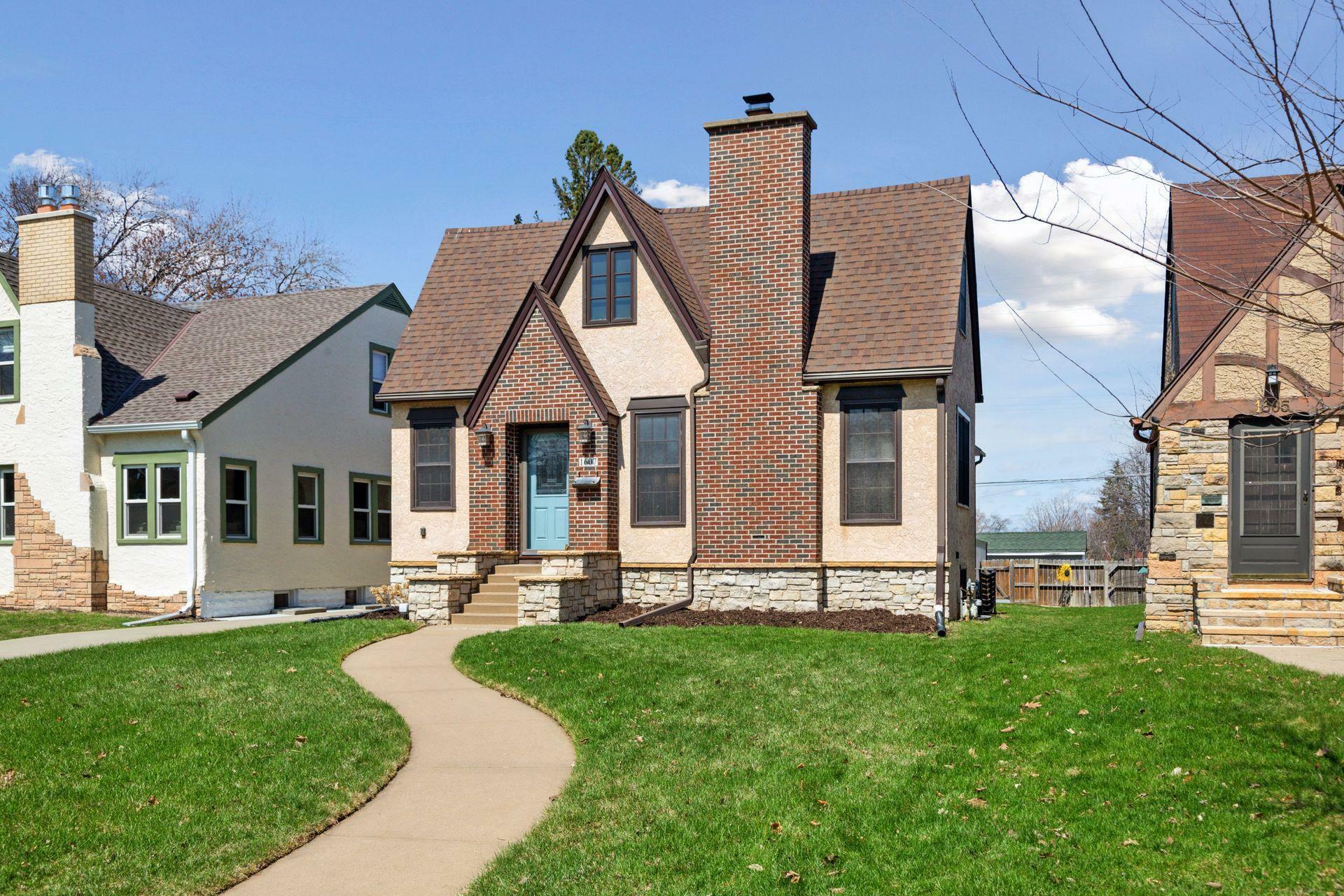 Property Photo: 1607 Pinehurst Avenue MN 55116