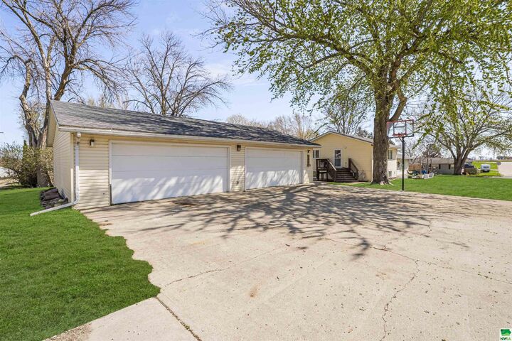 Property Photo: 206 E. Busker St. IA 51053