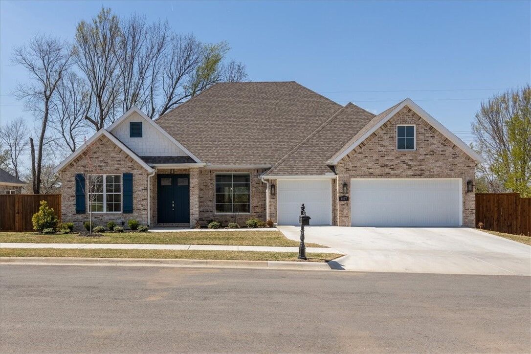 Property Photo:  4877 N Marshall Avenue  AR 72764 