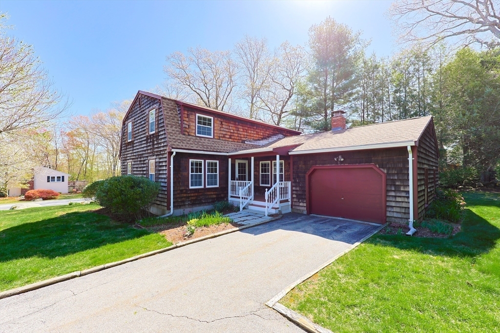 Property Photo: 24 Ivy Ln MA 01757