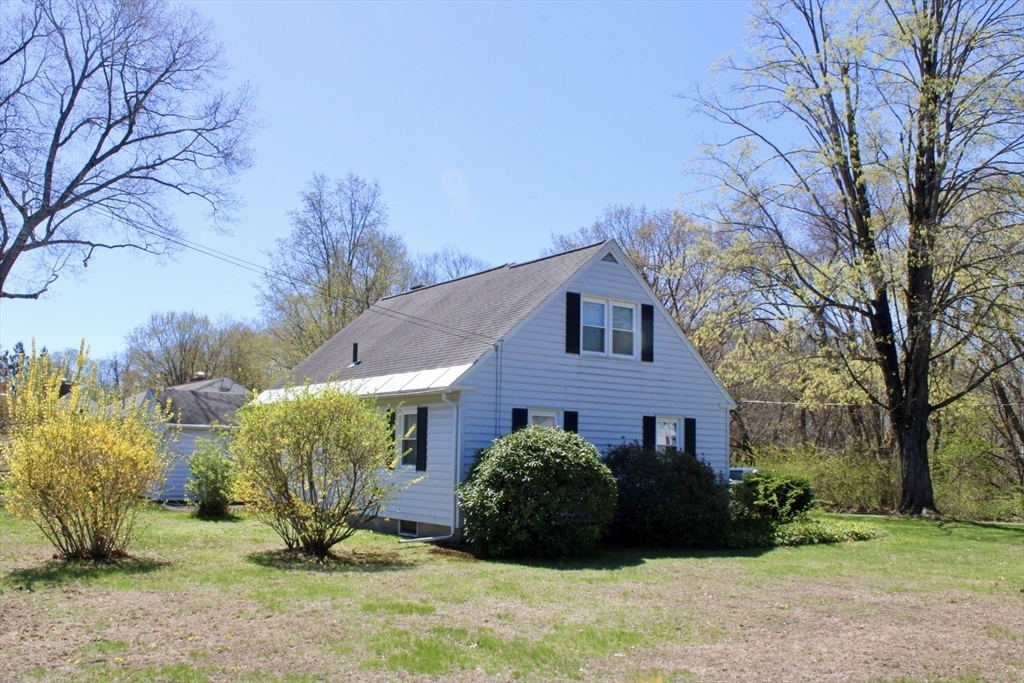 Property Photo: 7 Oakman St MA 01376