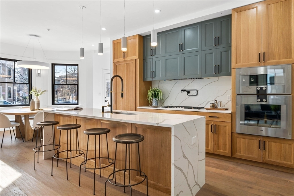 Property Photo:  43 Wendell Street 0  MA 02138 