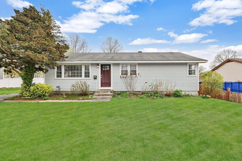 153 Clarendon Ave.  Chicopee MA 01013 photo