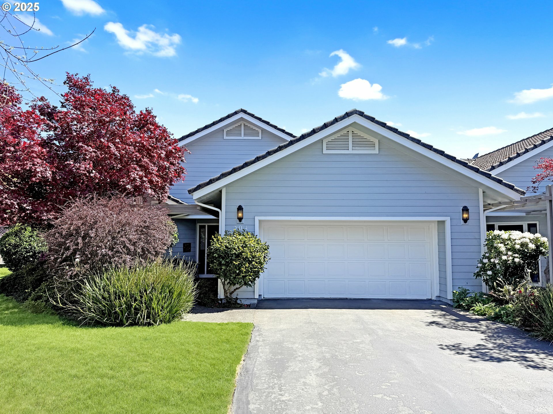 Property Photo: 204 Schooner Bay Dr OR 97415