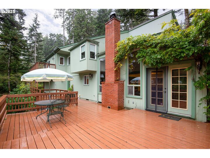 Property Photo: 5001 Ford Way OR 97439