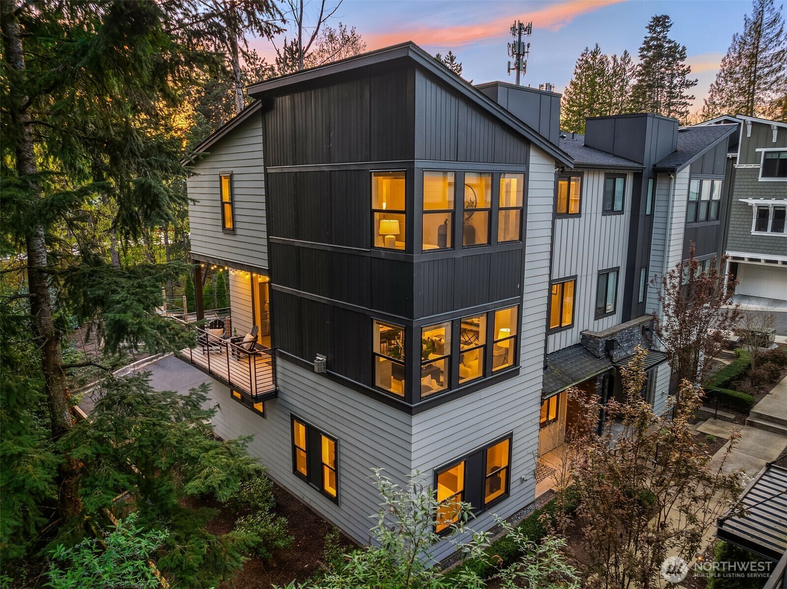 Property Photo: 7821 NE 121st Lane A WA 98034