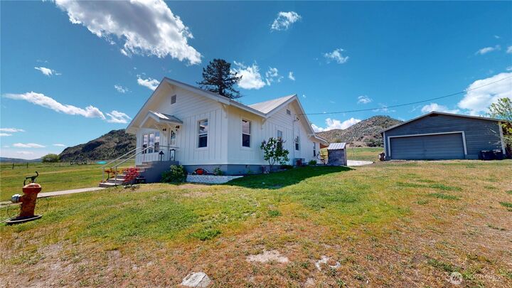 Property Photo: 155 Hwy 7 WA 98855