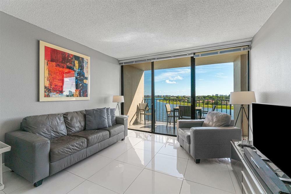 Property Photo: 1830 Embassy Drive 613 FL 33401