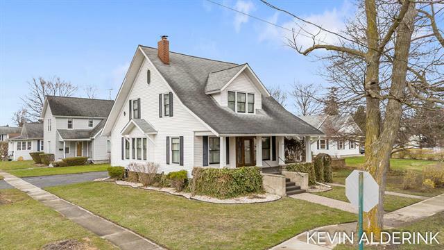 Property Photo: 201 N Woodworth Street MI 48817