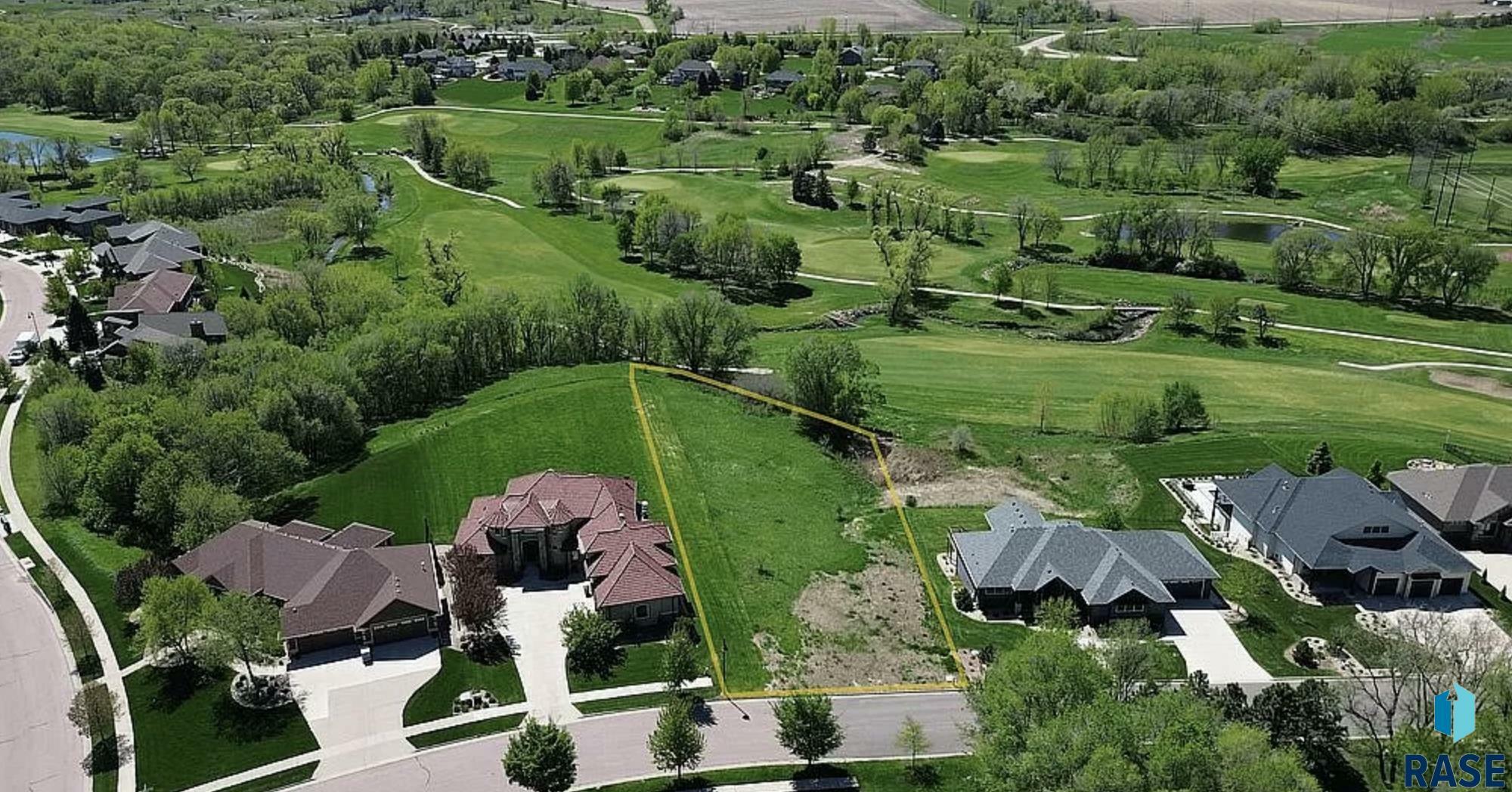Property Photo: 8701 E Torchwood Ln SD 57110
