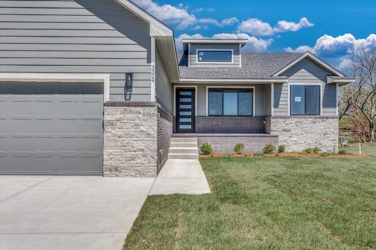 3323 S Linden Ct  Wichita KS 67210 photo