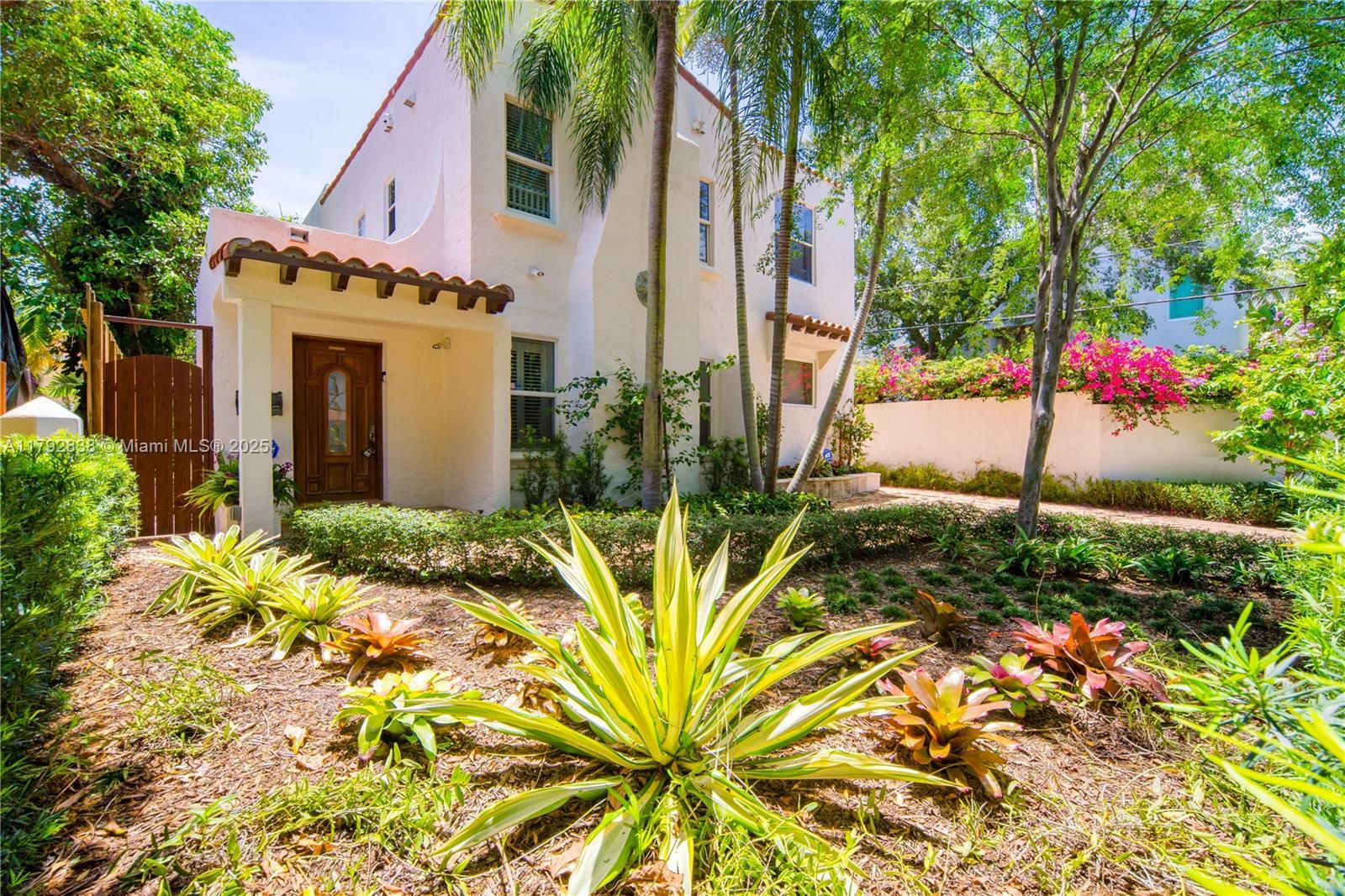 Property Photo: 3514 Crystal Ct FL 33133