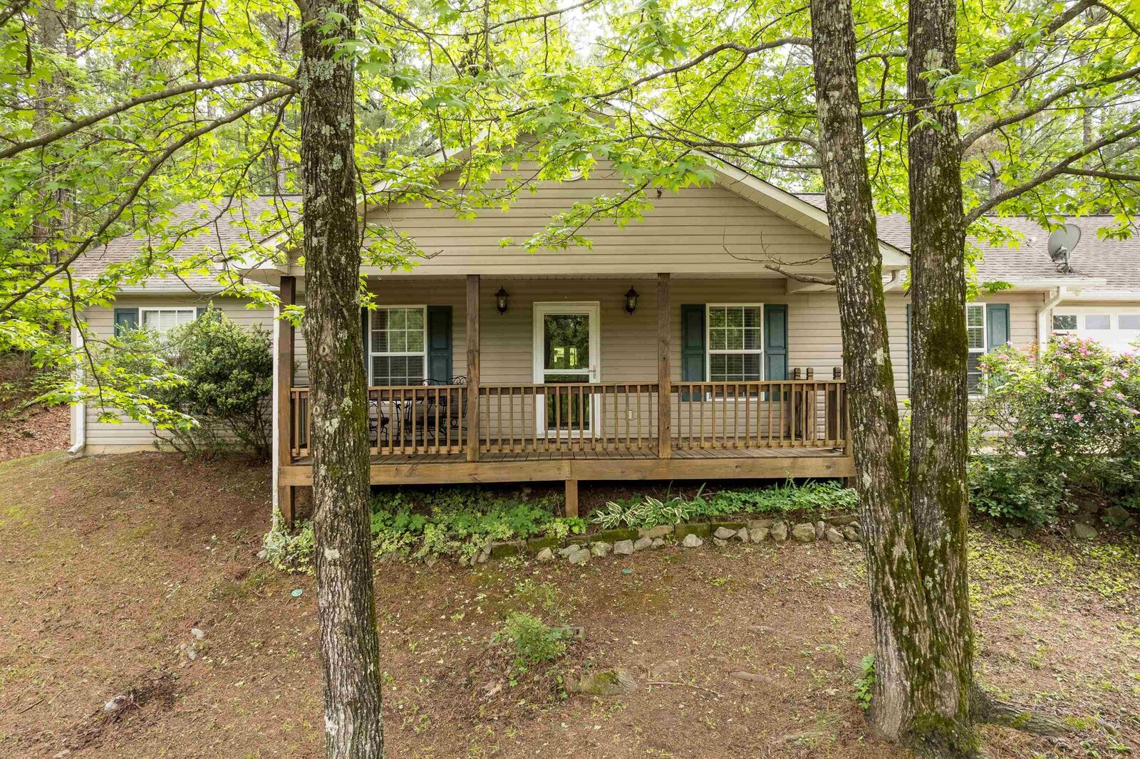 Property Photo:  1141 Railroad Dr  AL 35079 - HAYDEN 