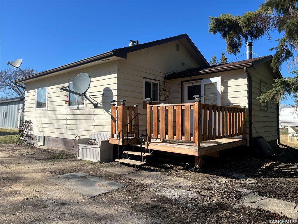 Property Photo: 60 2nd Street N SK S0E 1V0