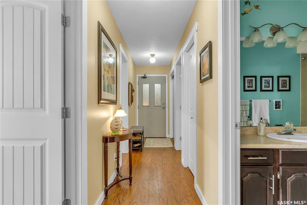 Property Photo: 718 9th Street 205 SK S7H 0M7