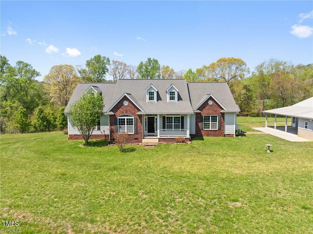 Property Photo: 1046 Linneys Mill Road NC 28689