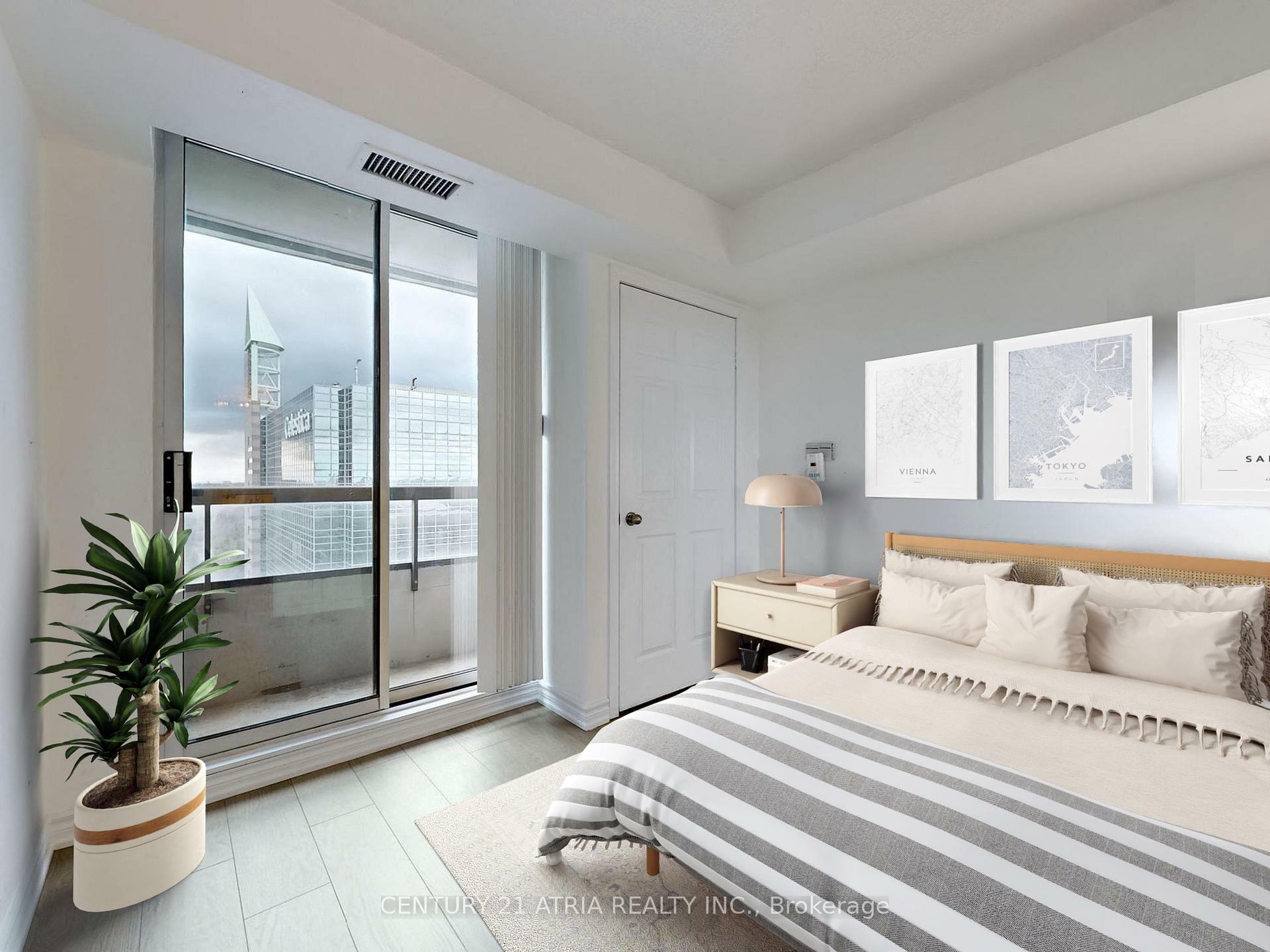 Property Photo:  8 Hillcrest Avenue 2703  ON M2N 6Y6 