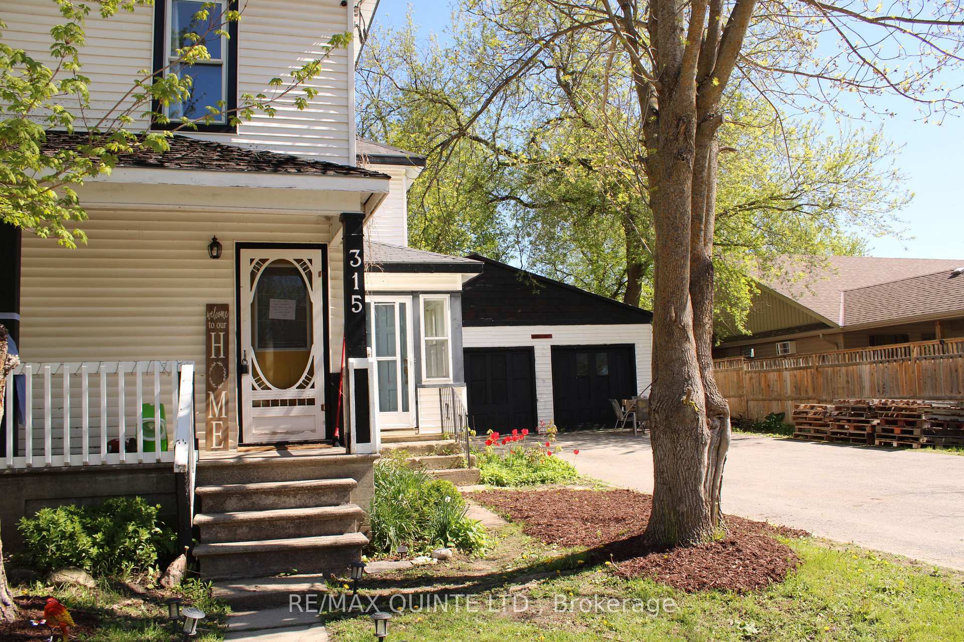 Property Photo: 315 Arthur Street ON K0K 3J0