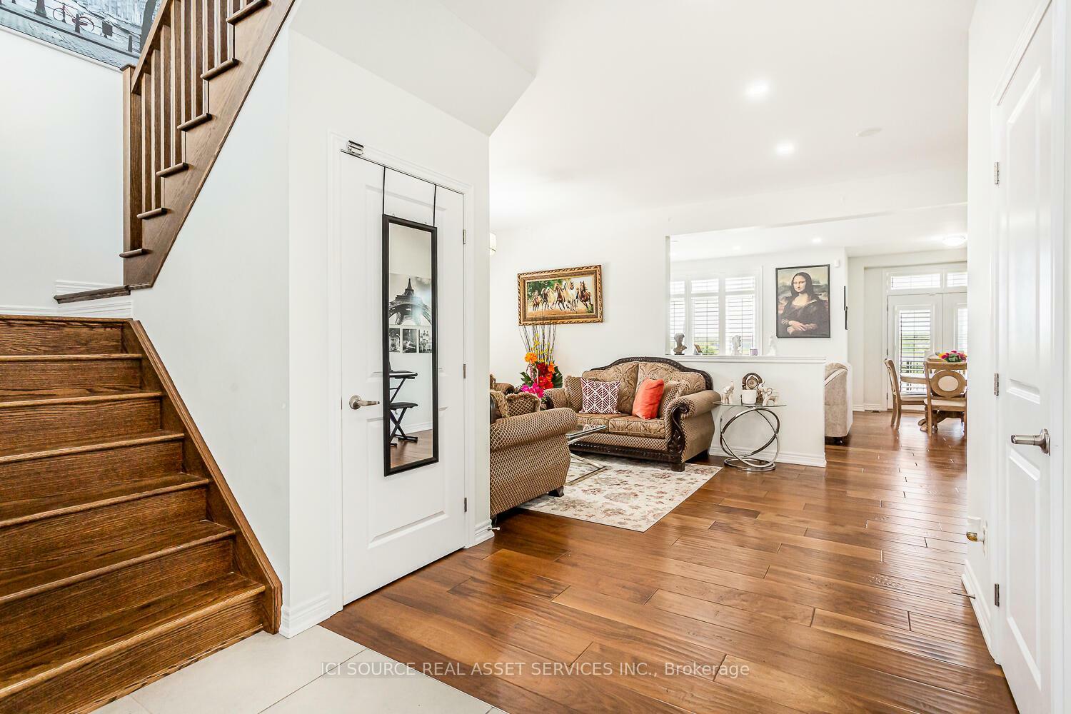 Property Photo: 2386 Natasha Circle ON L6M 1P2