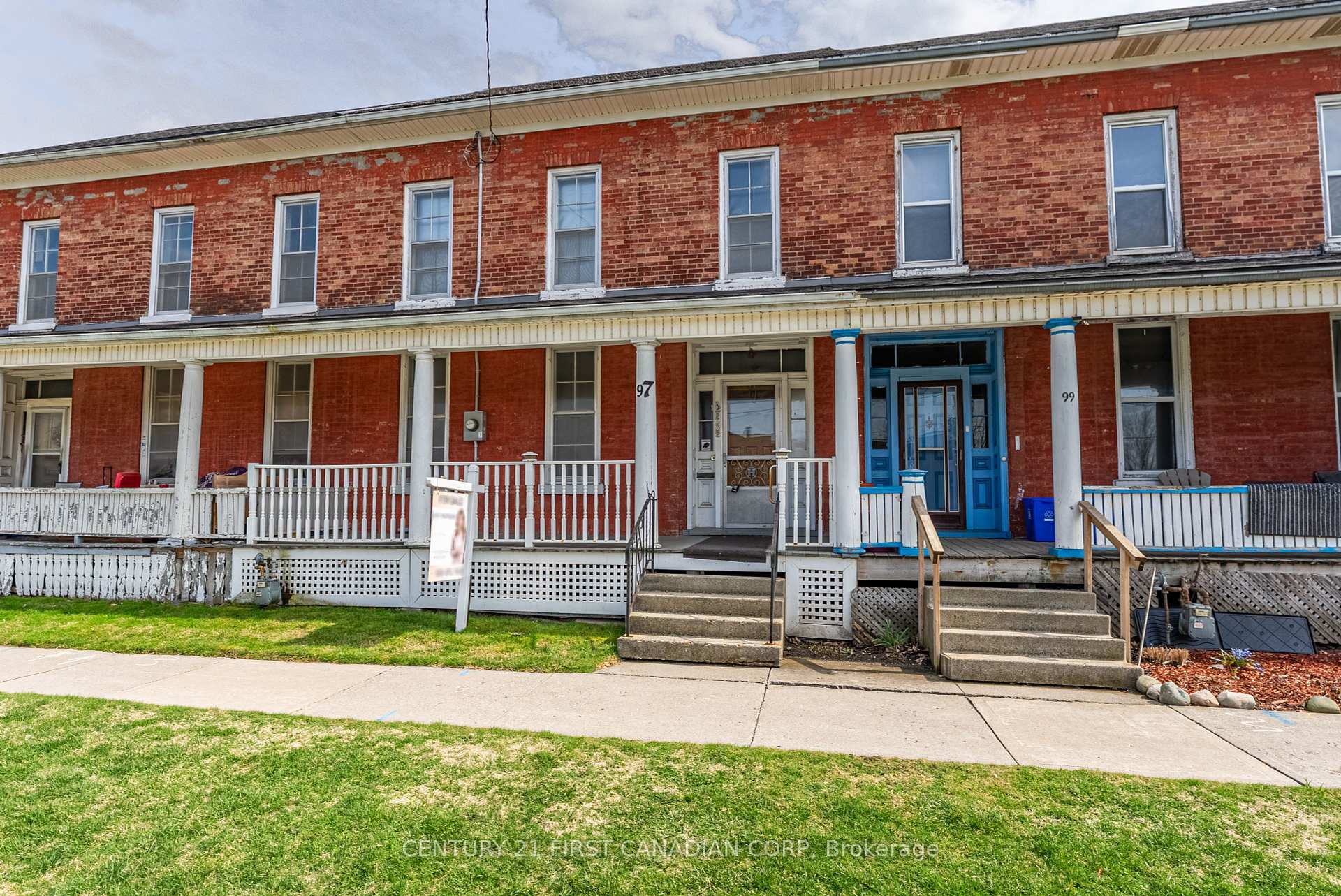 Photo de la propriété:  97 King Street  ON N5C 2J7 