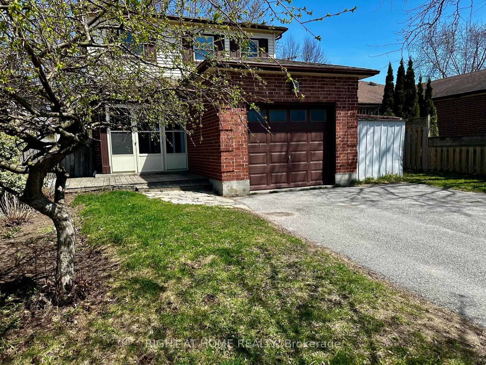 73 Birchfield Drive  Clarington ON L1E 1M7 photo