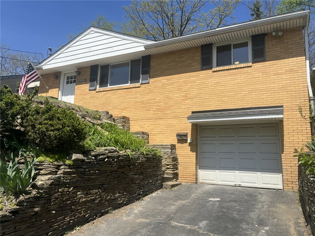 Property Photo: 1166 Lapish Rd PA 15212