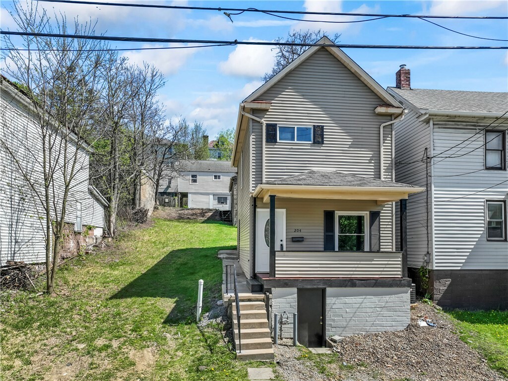 Property Photo: 204 N 4th St PA 15644