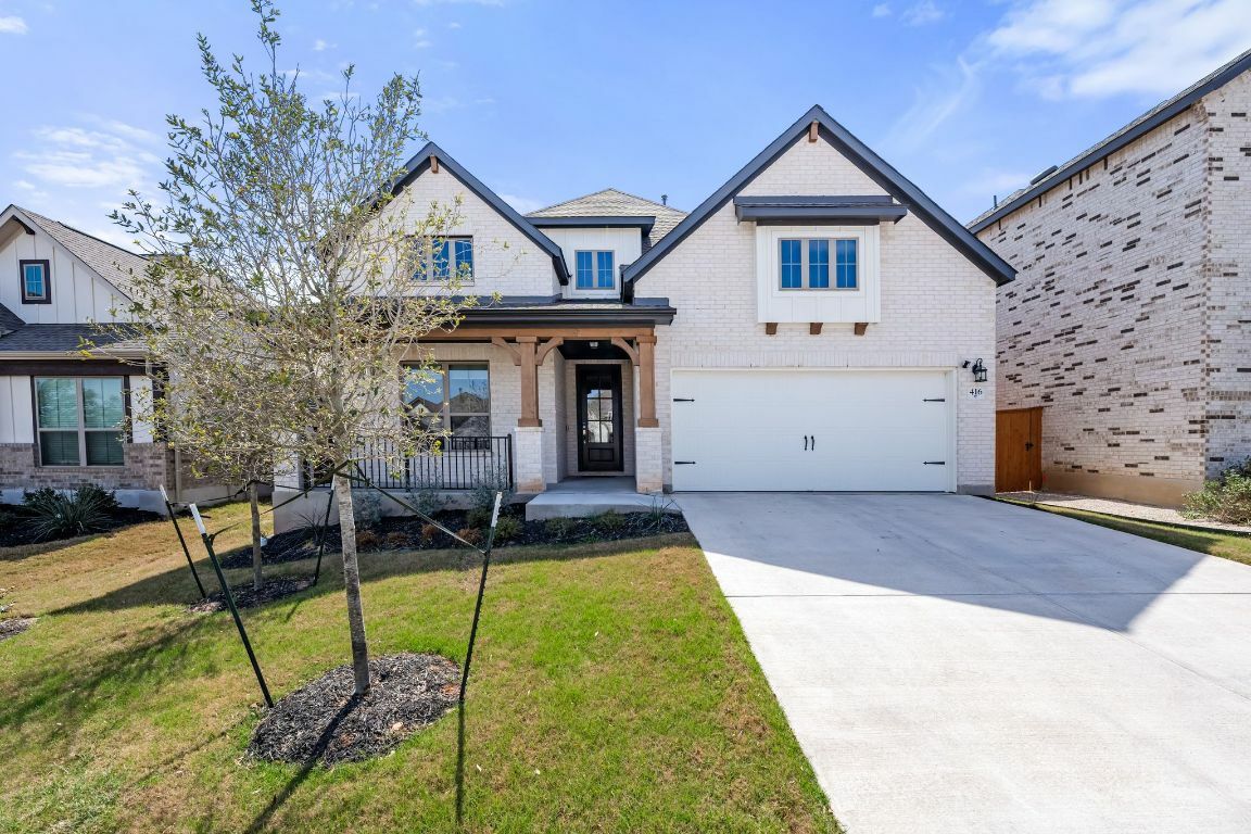 Property Photo: 416 Teakmill Trail TX 78666