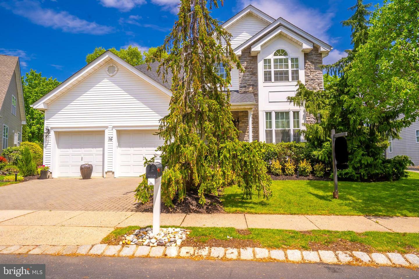 Property Photo: 16 Baltusrol Court NJ 08831