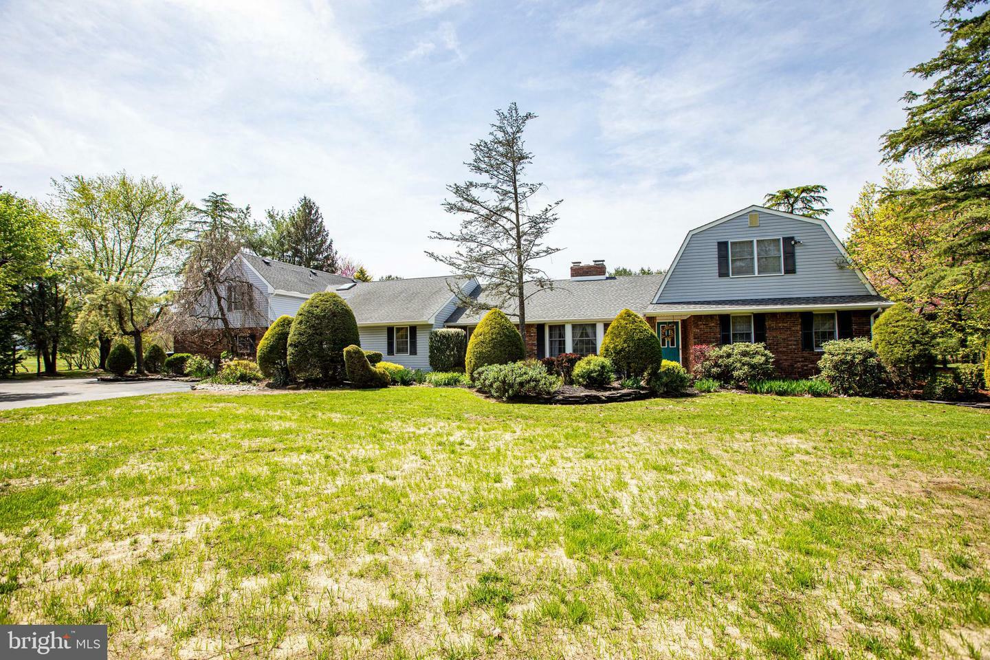 Property Photo: 12 Millstream Road NJ 08514