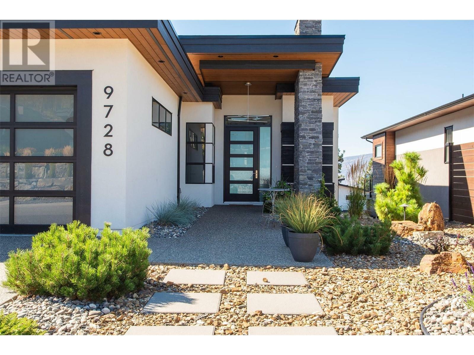 Photo de la propriété: 9728 Centrestone Crescent BC V4V 0A5