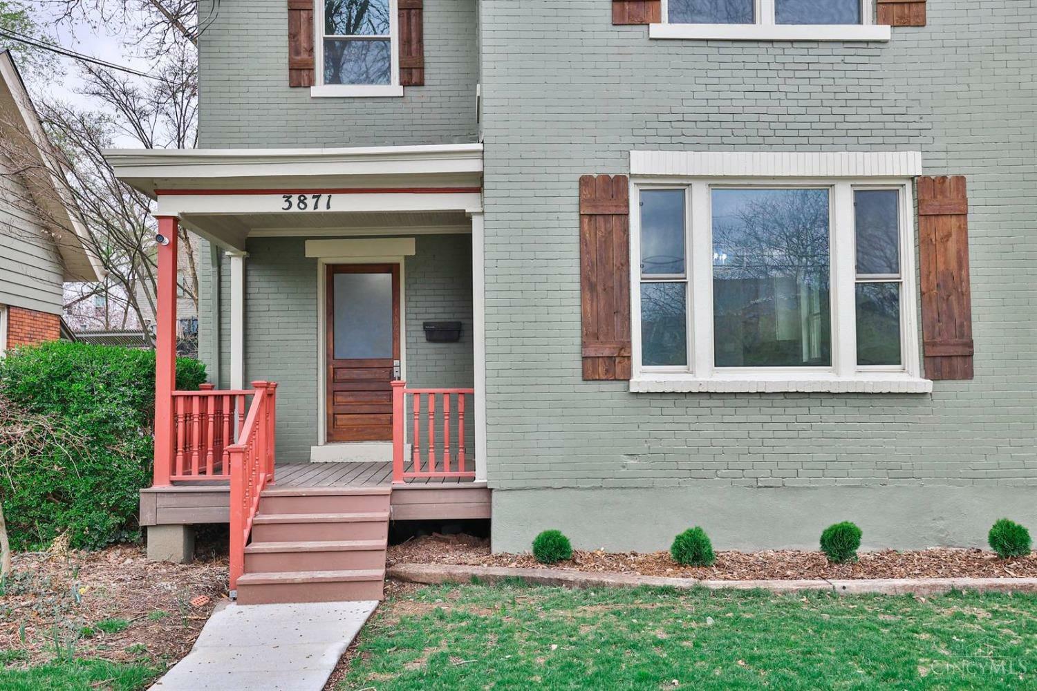 Property Photo: 3871 Mt Vernon Avenue OH 45209