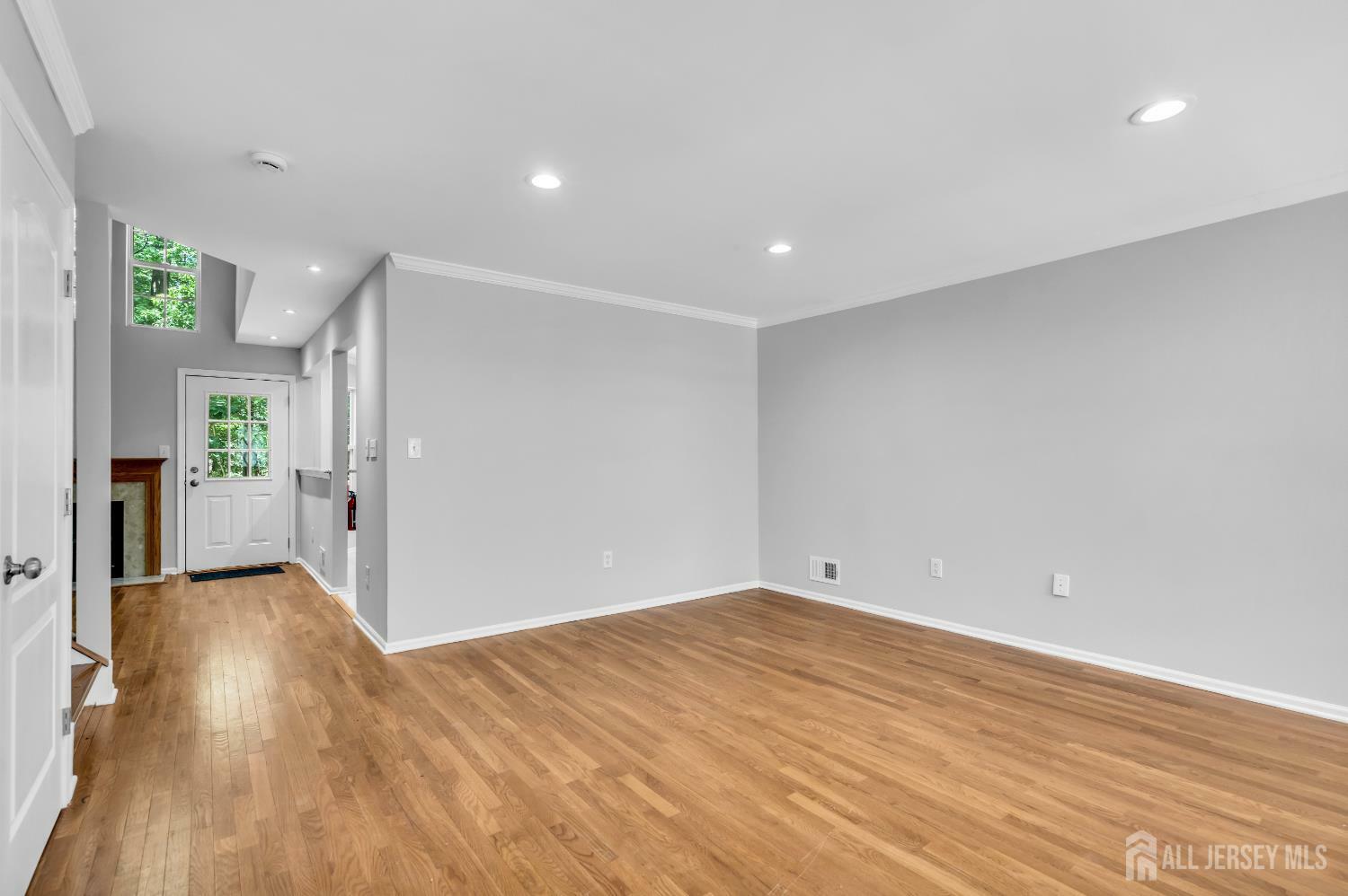 Property Photo:  242 Hawthorne Road  NJ 08902 