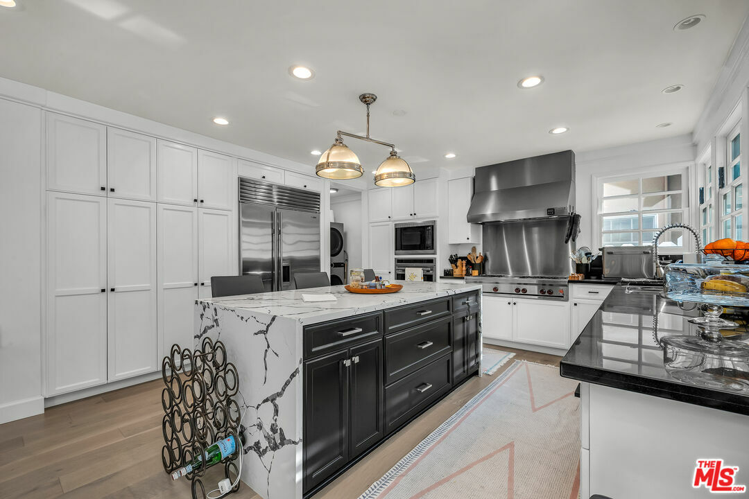 751 Westholme Ave  Los Angeles CA 90024 photo