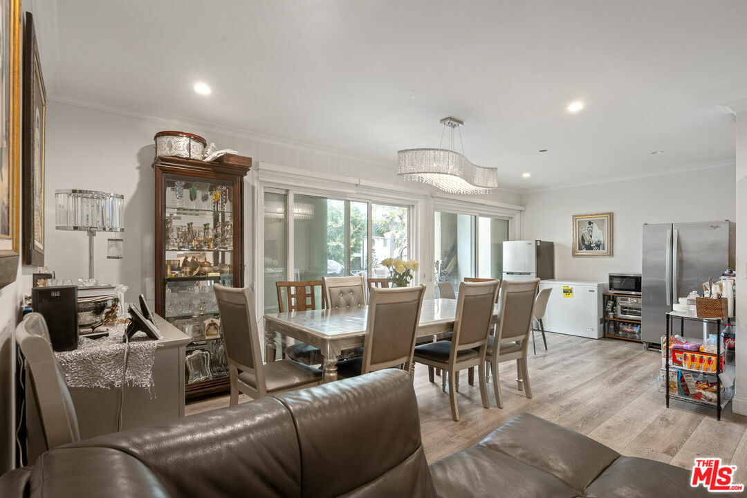 423 S Rexford Dr  Beverly Hills CA 90212 photo